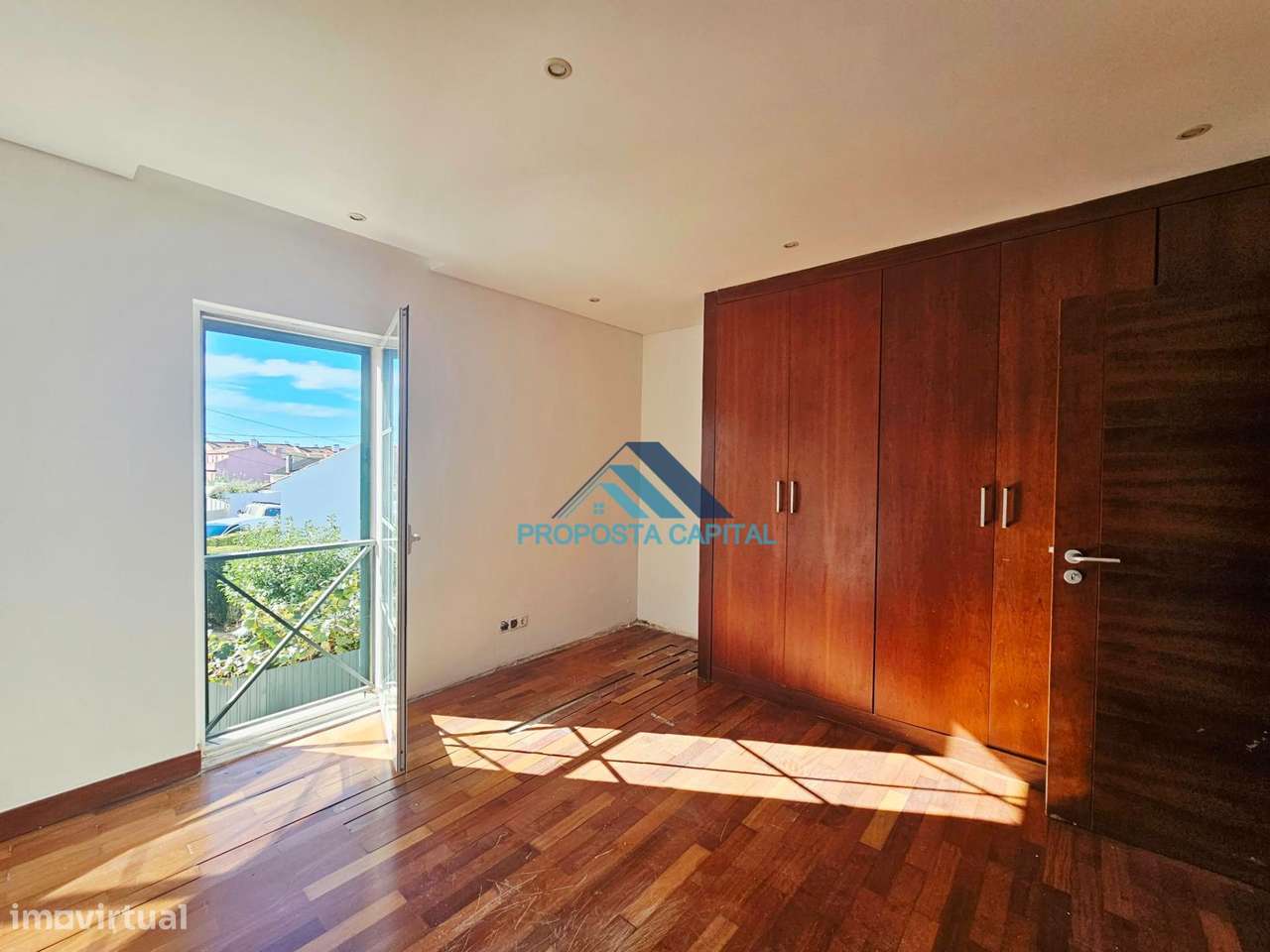 Moradia T4 com excelentes áreas exteriores - Oportunidade Única...-45