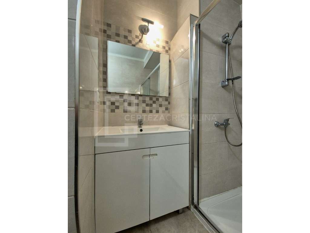 Apartamento T1 Mobilado no Centro de Setúbal-6