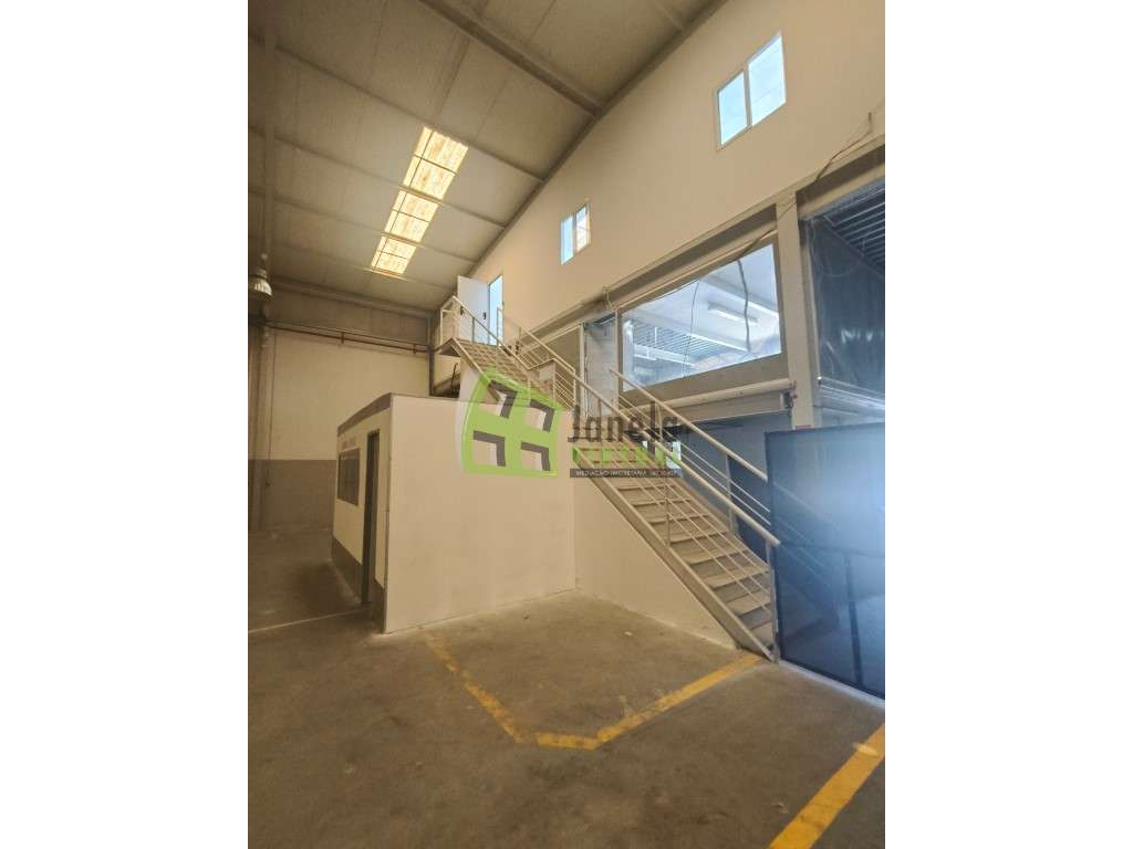 Armazém com 1.600 m² - Alenquer - Grande imagem: 5/24