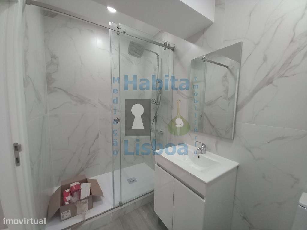 Duplex T3 Com Terraço junto à Praia Costa da Caparica-46