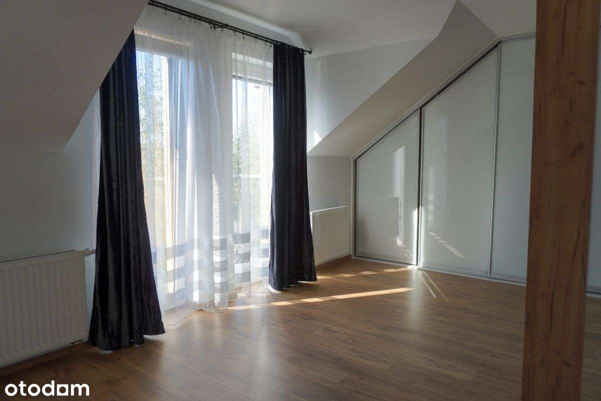 Bliźniak z ogródkiem w pobliżu Wieliczki-2