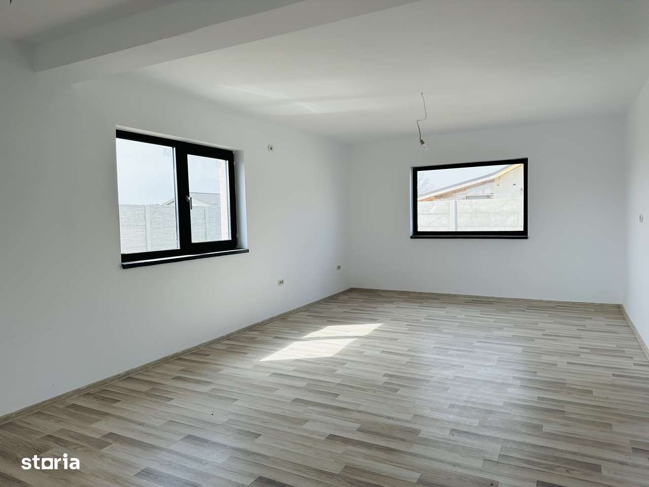 Casă de vânzare în Comuna Berceni – 4 camere, 360 mp – 165.000 €-5