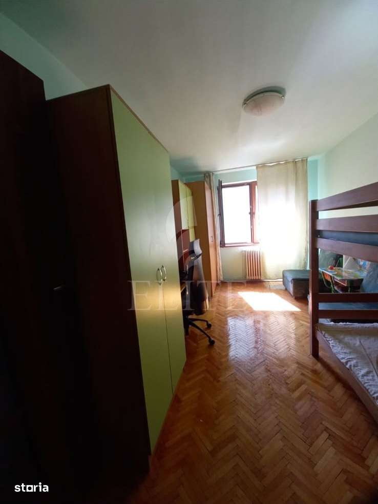 Apartament 3 camere în zona HOTEL Royal-10
