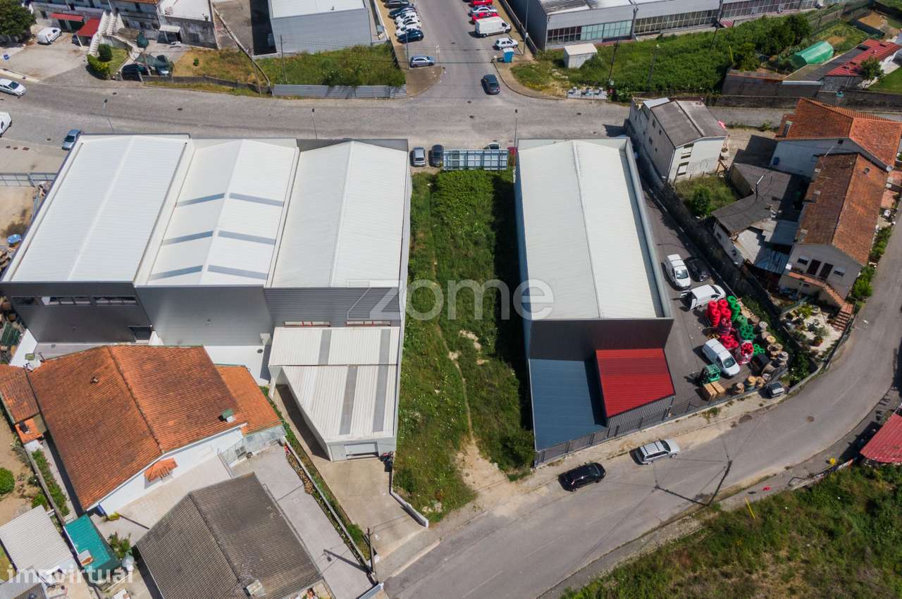 Lote industrial com área total de 602 m2 em Ferreiros - Braga - Grande imagem: 2/20