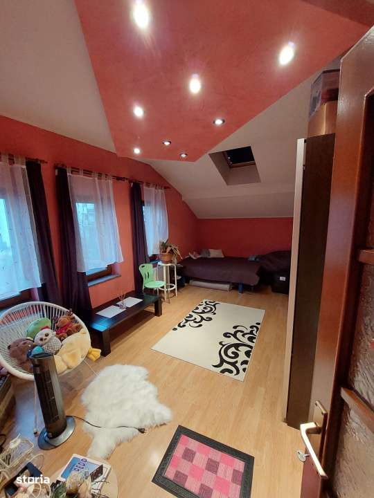 Vanzare- Casa cu etaj, str. Branduselor - Imagine principală: 5/15