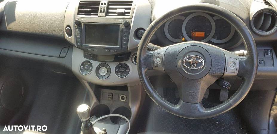 Cd player Toyota RAV 4 III 2005 - 2009 (401) - 4