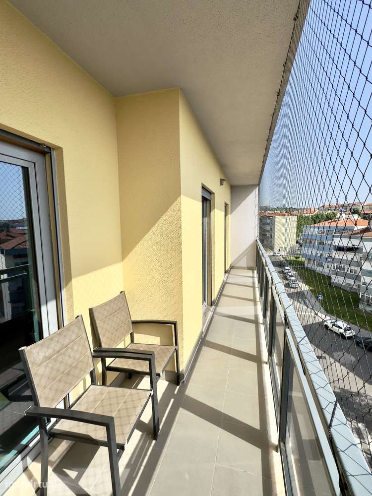 Magnífico T4 Duplex no Forte da Casa-5