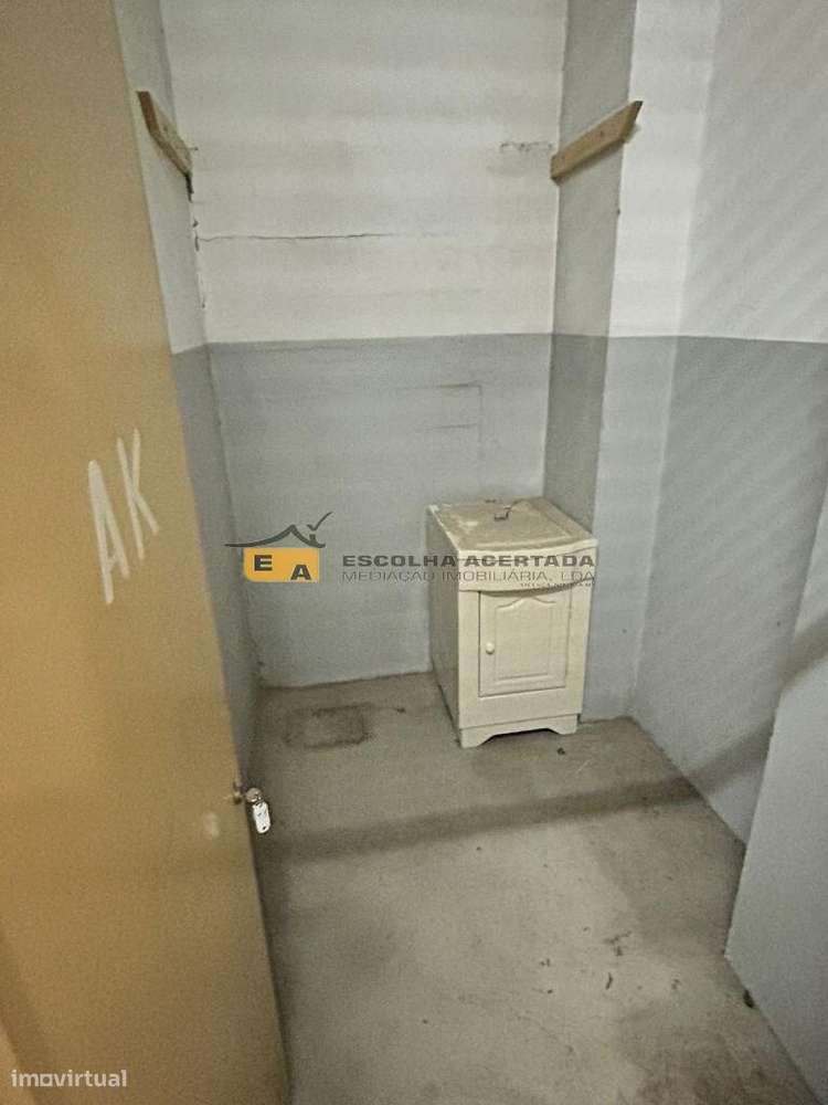 Apartamento T2 no Edifício Do Lago-23