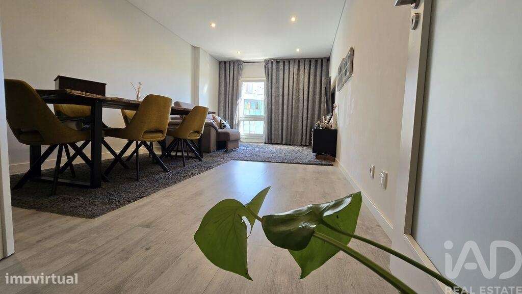 Apartamento T2 em Vialonga de 88 m2 - Grande imagem: 3/29