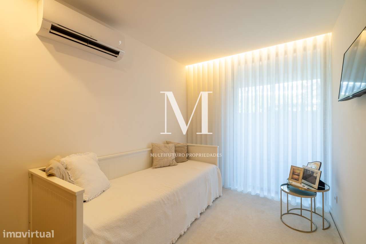 Apartamento T3 | Terraço | Varandas | Garagem | Praia-8