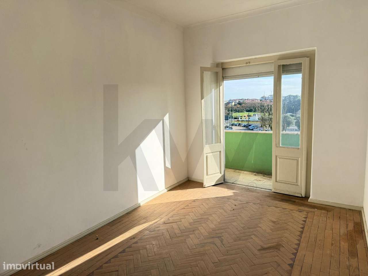 T2 com Sótão para Remodelação Total - Grande imagem: 4/15