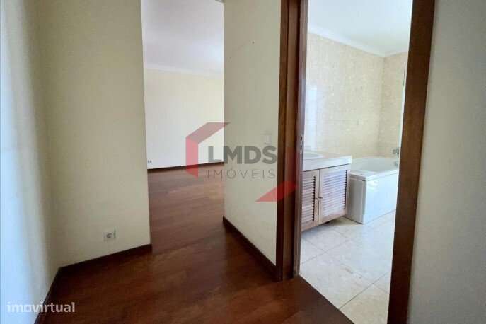 Fantástico apartamento T3 com 159 m² - Rua dos Miosótis - Paranhos-8
