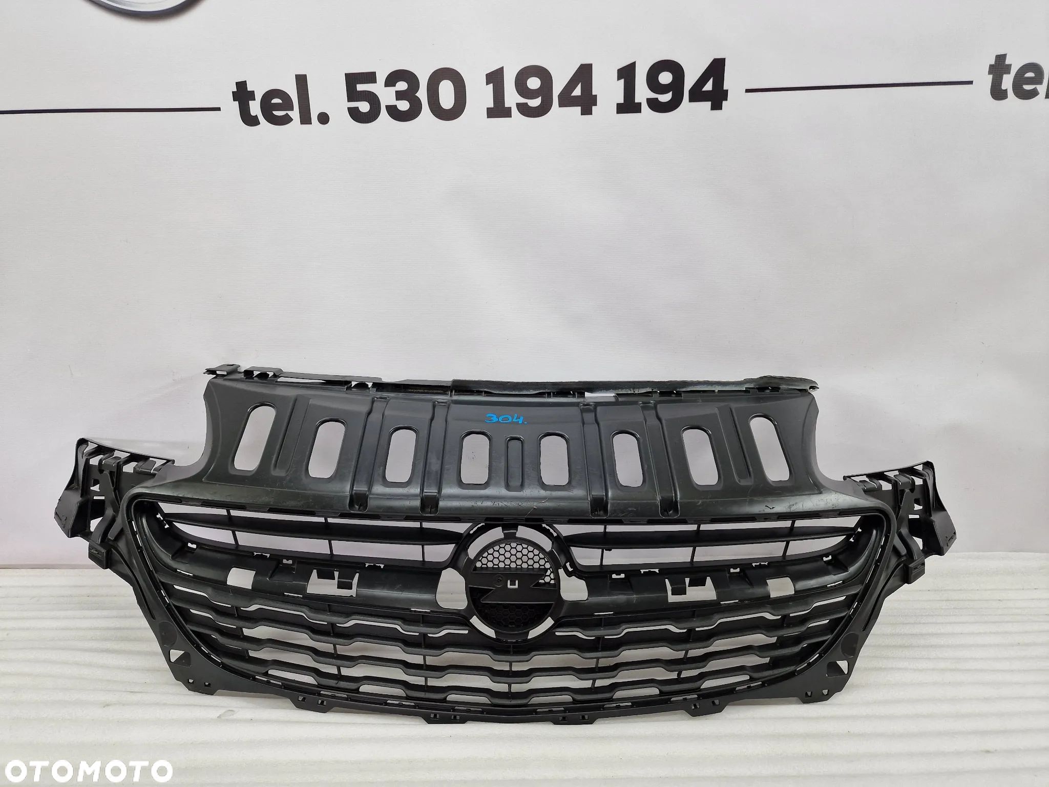 OPEL CORSA E 14- ATRAPA / GRILL PRZEDNI PRZÓD , NR 39003578 , NR AUKCJI GR304 - 1