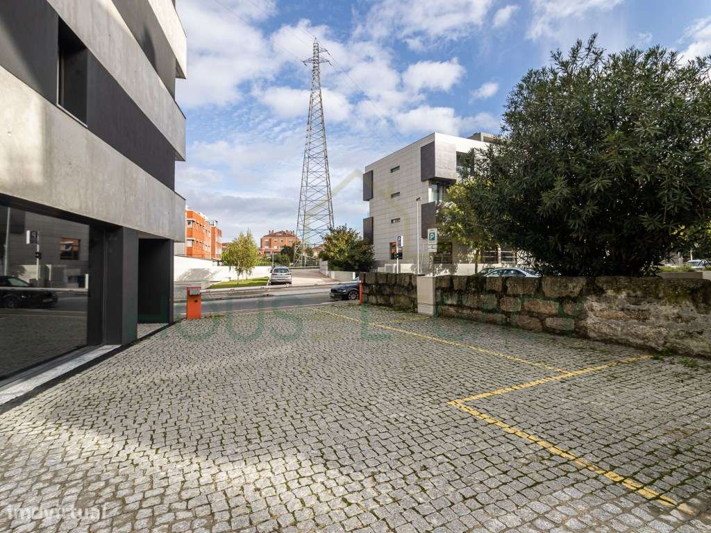Apartamento T2 em frente ao Hospital São João-33