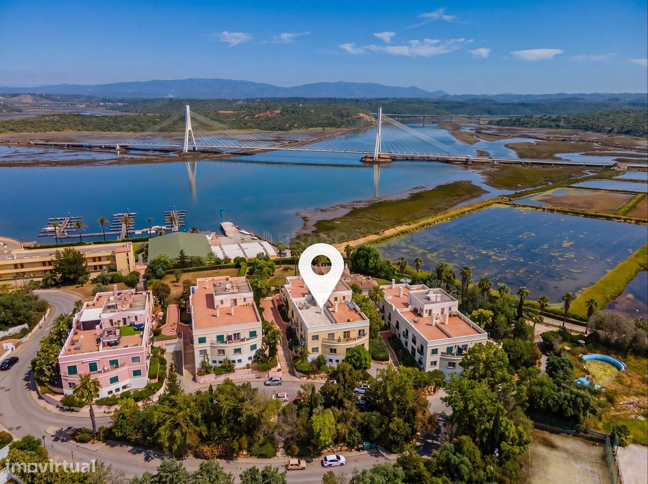 Apartamento T2 Moderno com Rooftop Privado & Vistas Panorâmicas-26