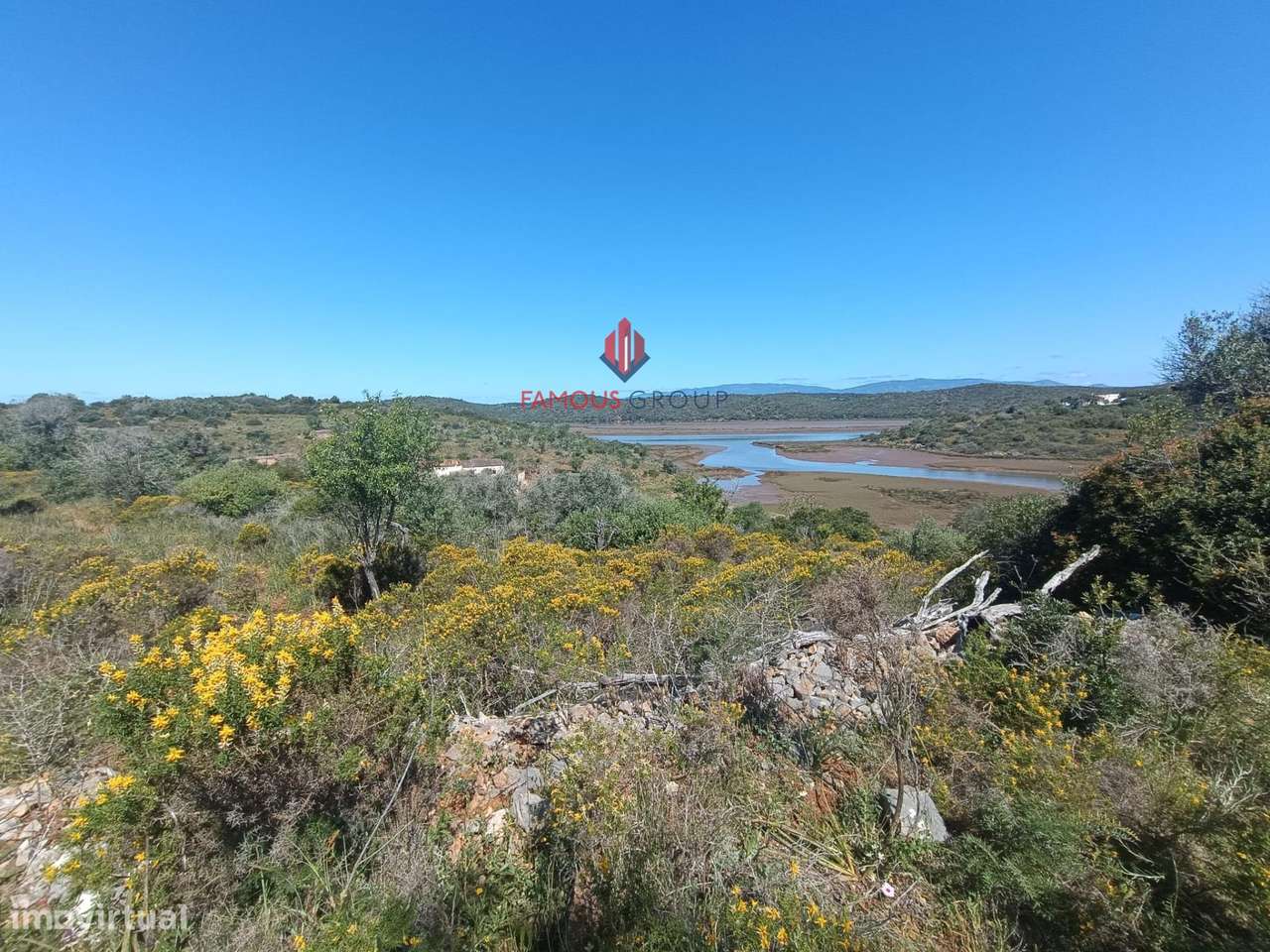 Quinta com 9 Hectares , junto ao rio Arade excelente investimento-44