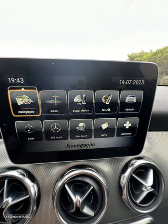 Mercedes-Benz GLA 200 d Urban Aut. - 17