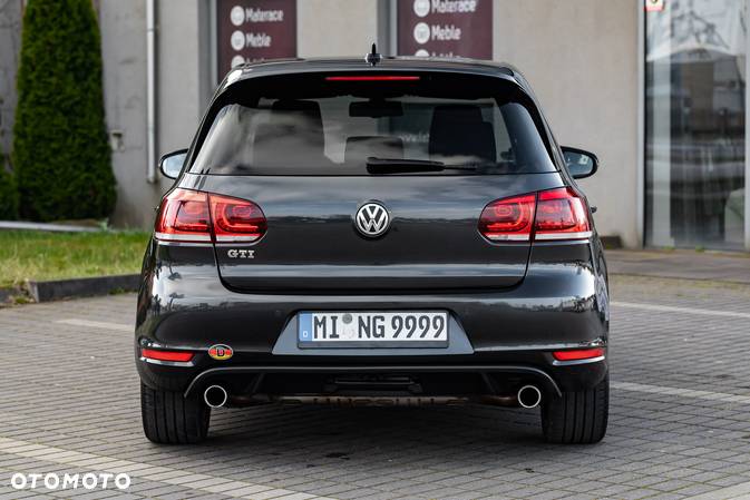 Volkswagen Golf VI 2.0 TSI GTI - 18