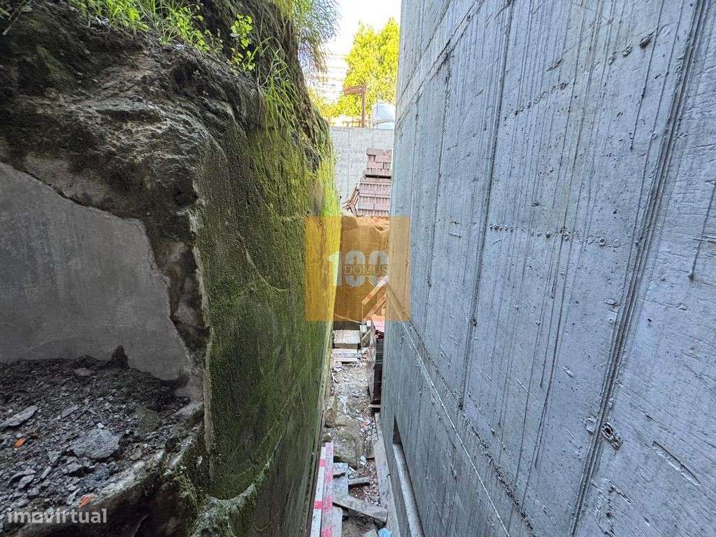 T0 novo com varanda - Fontinha Lux-5