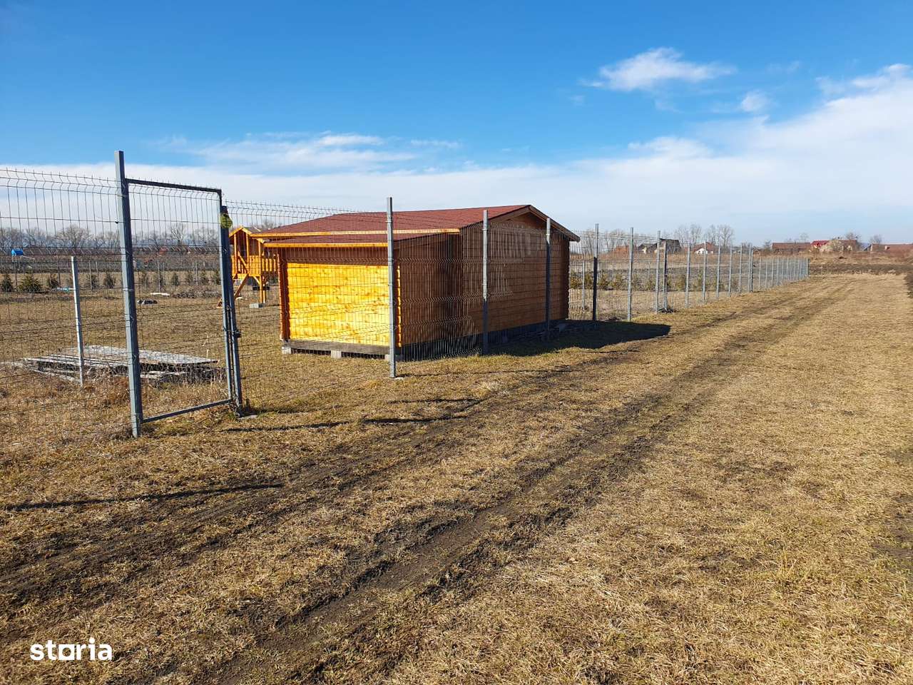Teren de vanzare Stupini - Imagine principală: 2/4