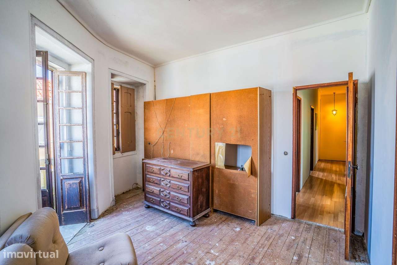 Moradia no Centro das Gaeiras. Uma casa única.-23