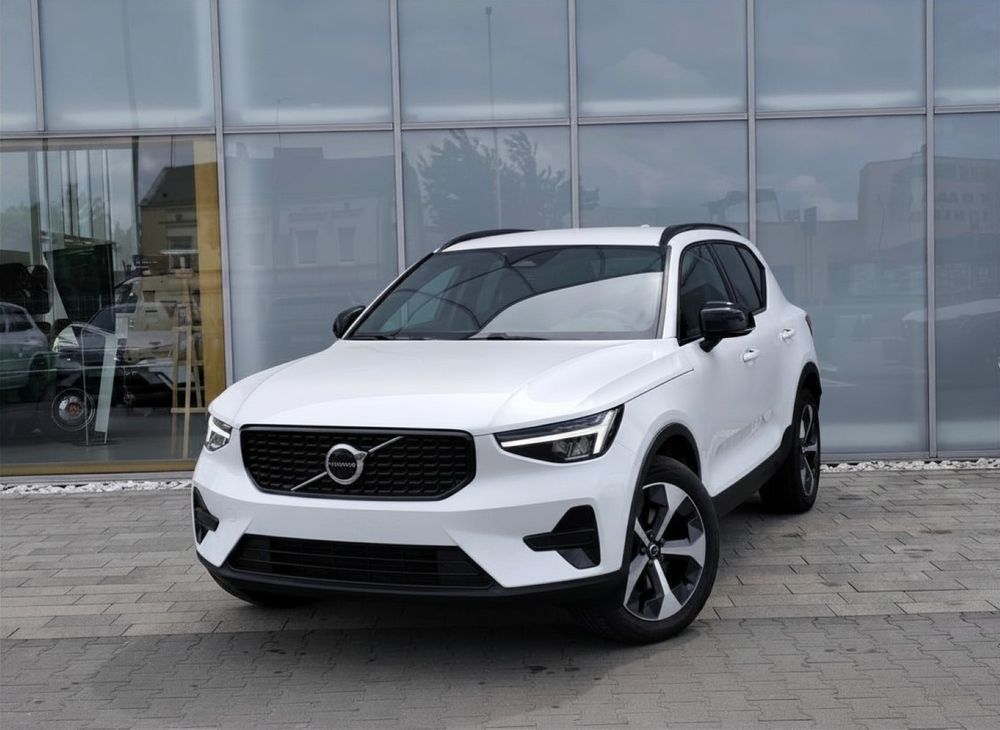 Volvo XC40 B3 Plus Dark 2026