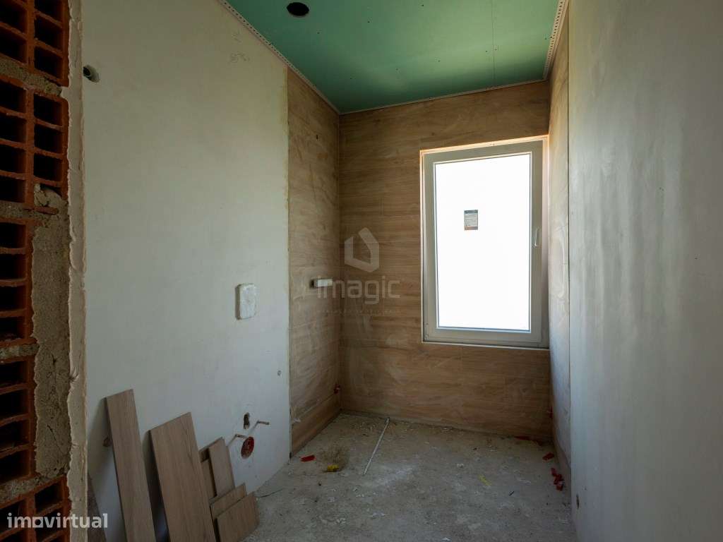 Moradia T4 nova com piscina e de Design moderno, em Mafra.-6