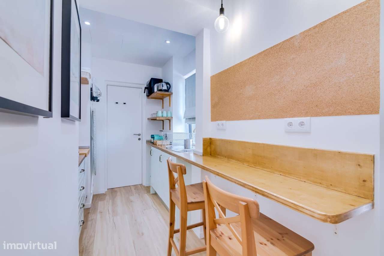 Moradia de 2 Pisos com Terraço e Licença AL. - Grande imagem: 4/21