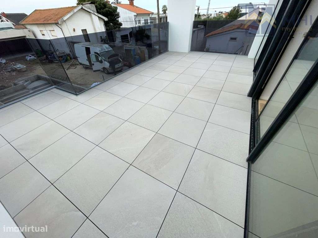 Moradias de Luxo T4 +1 a 500 metros da praia em Canidelo-48