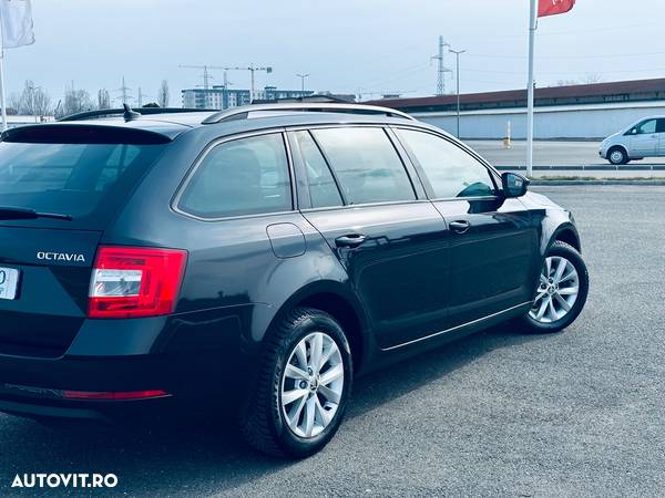 Skoda Octavia Combi Diesel 1.6 TDI DSG Style - 6