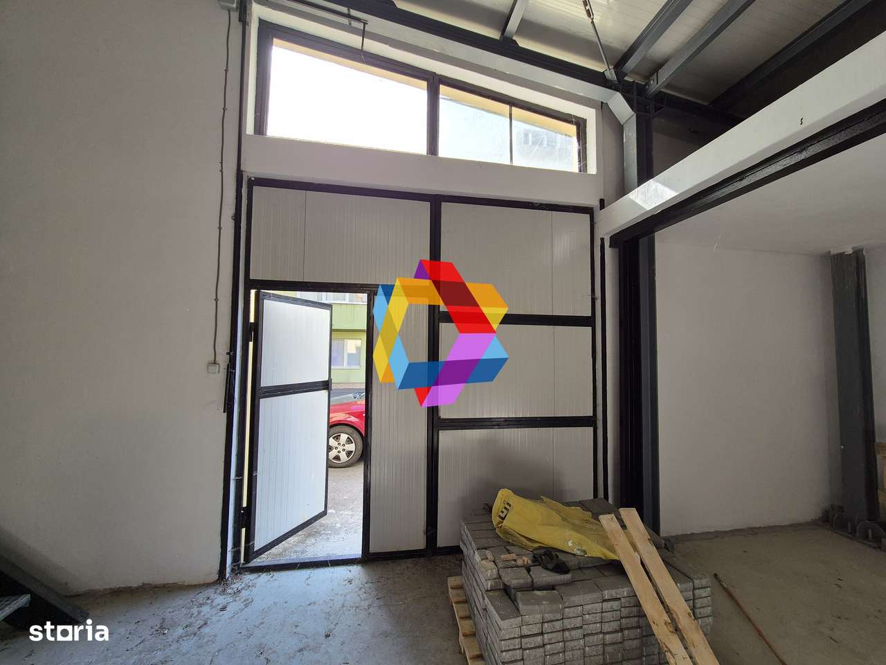 Spatiu de închiriat mica producție sau depozitare Brasov - 135 mp - Imagine principală: 2/5