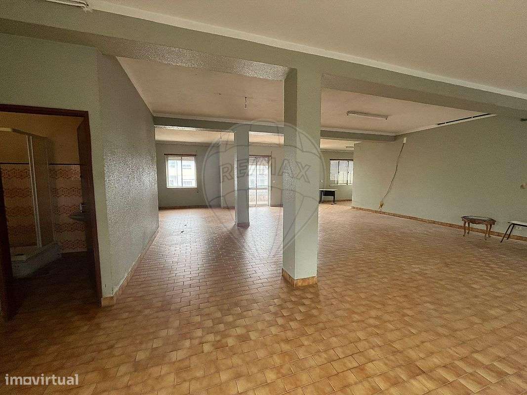 Loja  para arrendamento - Grande imagem: 2/9