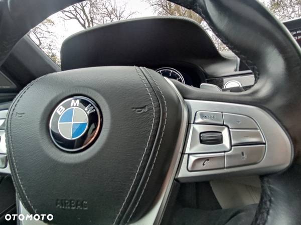 BMW Seria 7 - 12