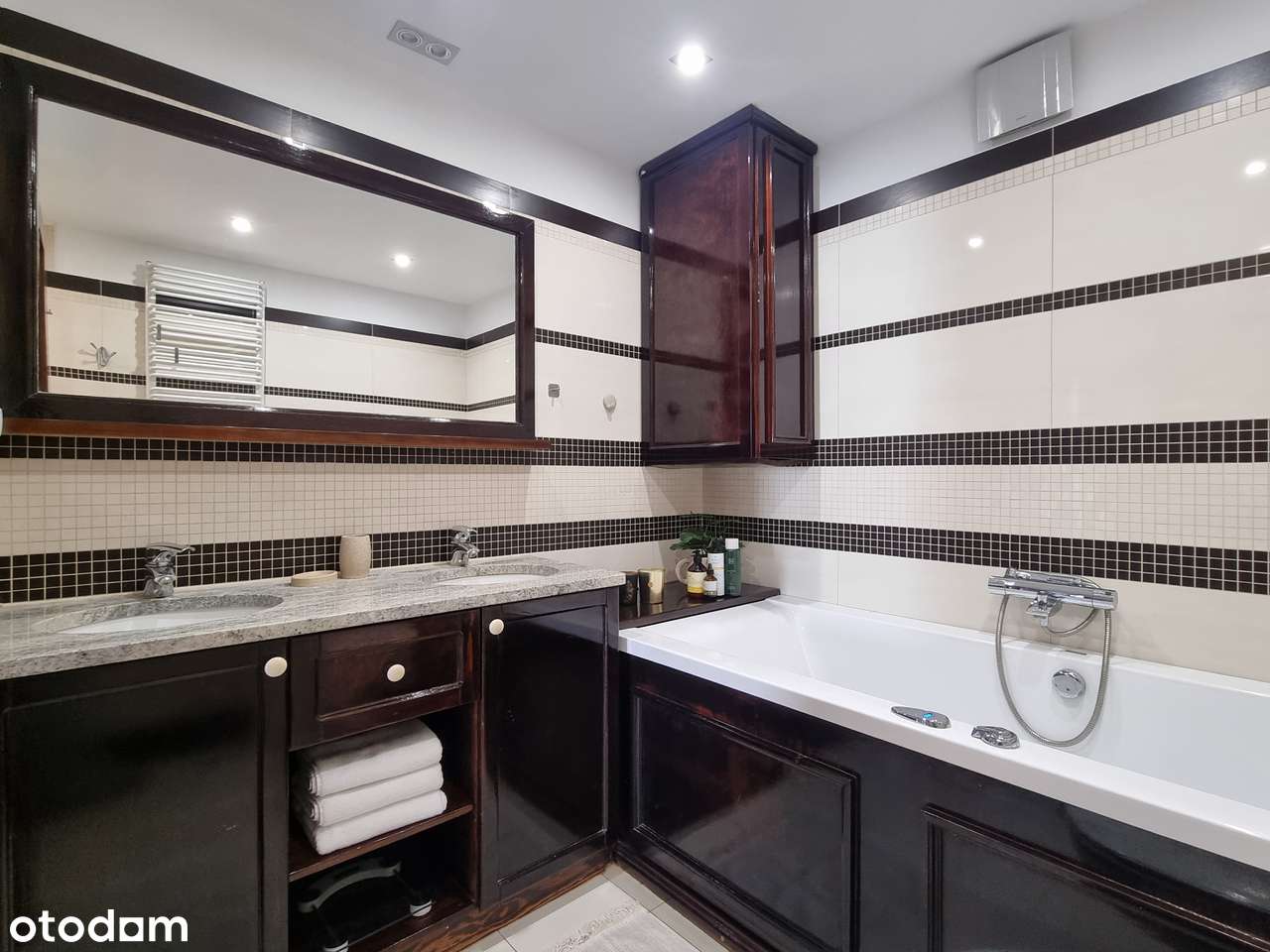 3 pokoje >> TARAS << spiżarka-8