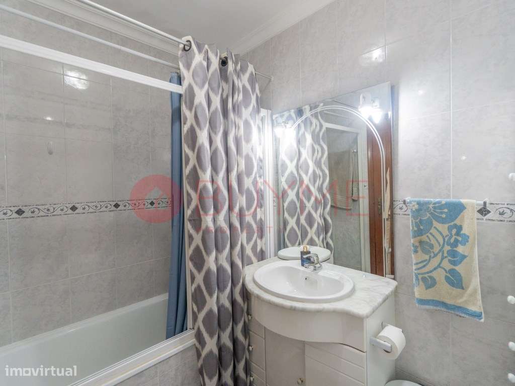Apartamento T2 em Quarteira com Vista Mar a Poucos Passos da Praia-15