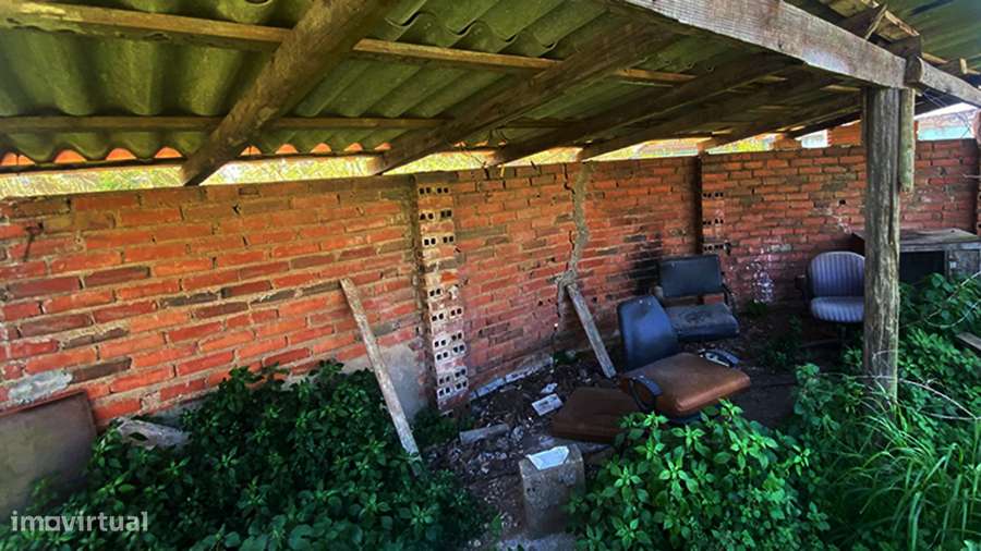 Moradia, logradouro, anexo, para recuperar, aldeia Famões, Bombarral-16