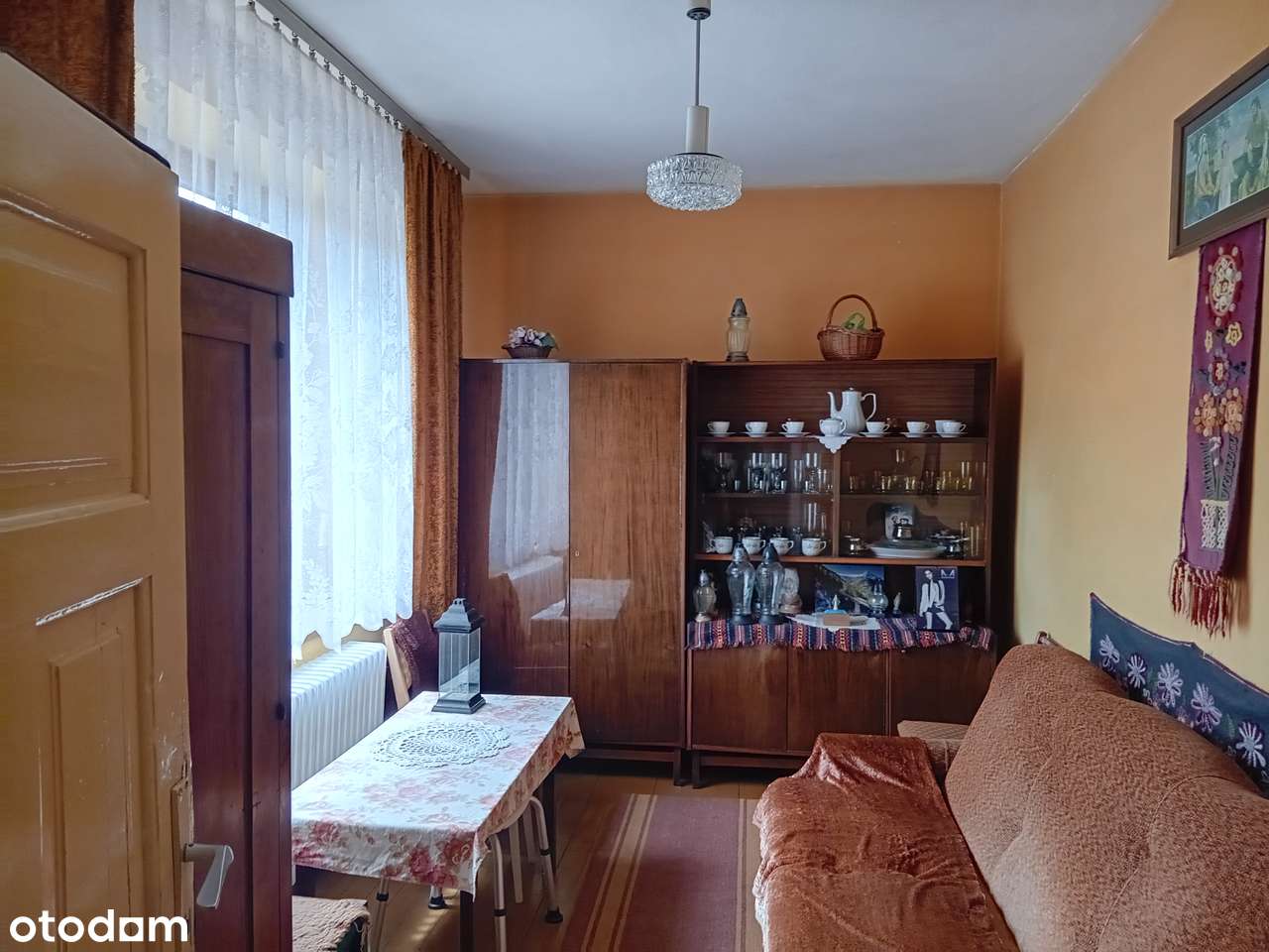 Wolnostojący dom z garażem w pięknej okolicy-4
