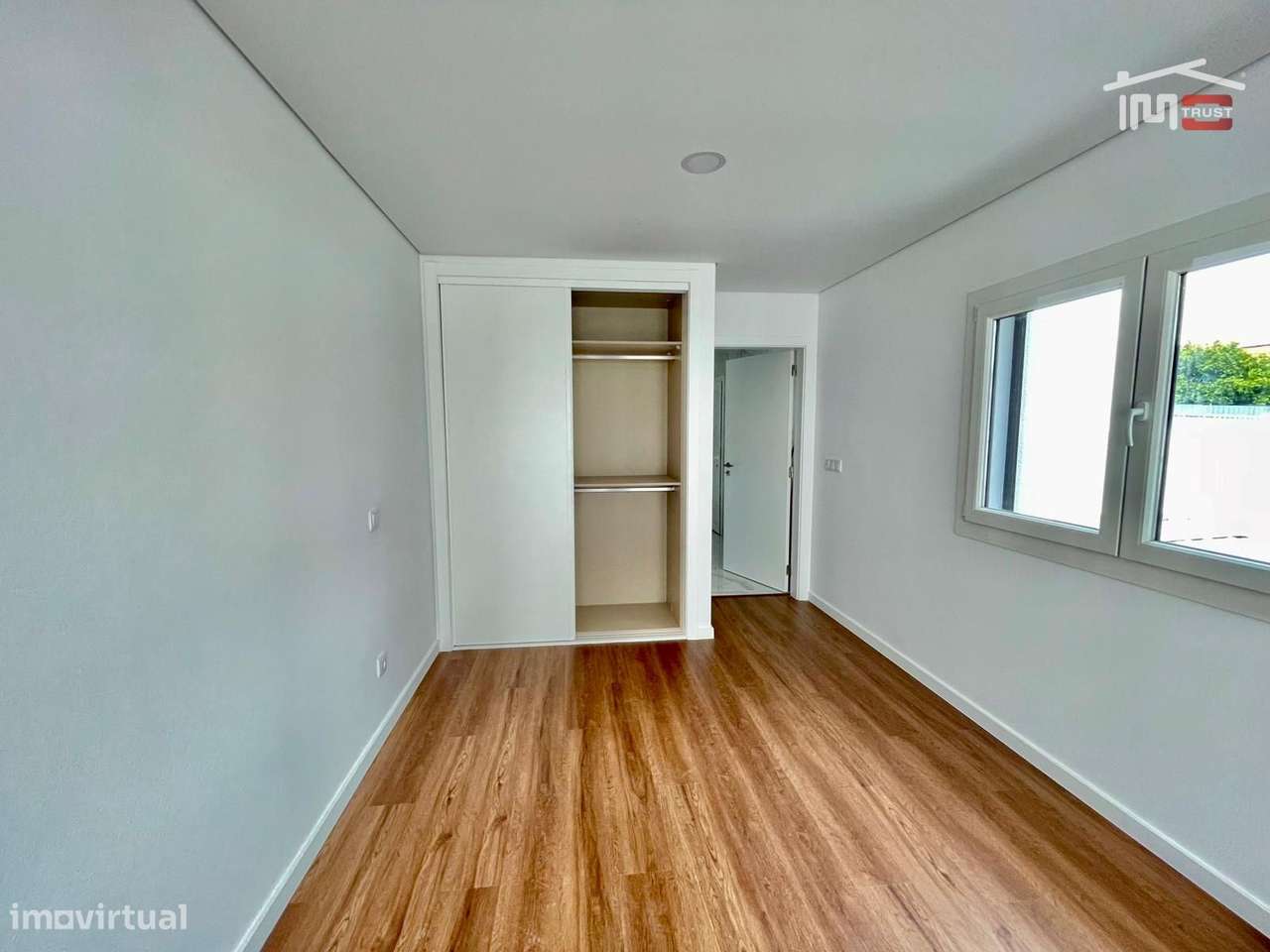 Moradia Térrea T3+1 com Áreas Amplas em Fernão Ferro | Terreno 380...-11