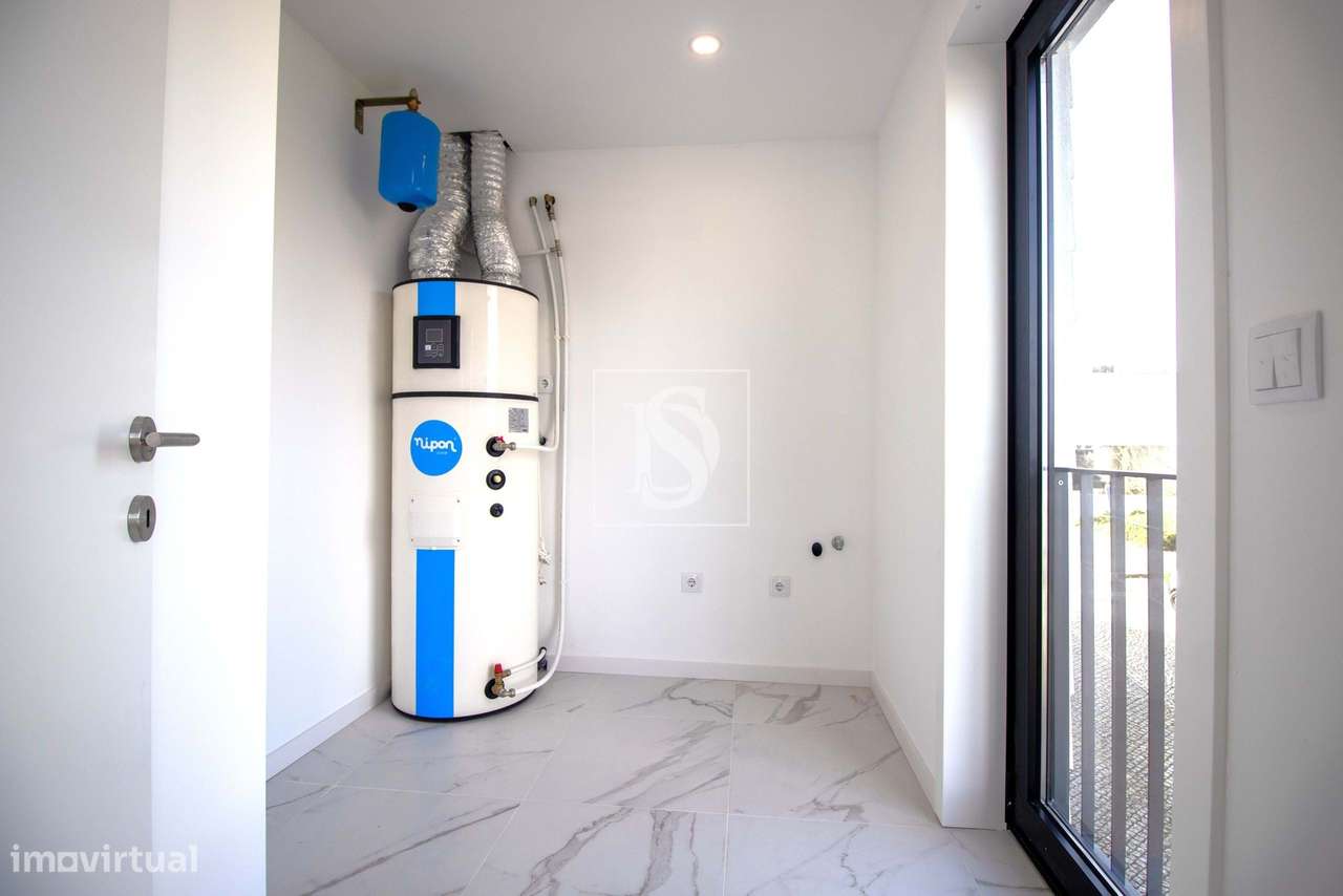 T2 NOVO c/ 139 m², Cozinha Equipada e Garagem Fechada p/ 2 Carros - Grande imagem: 3/19