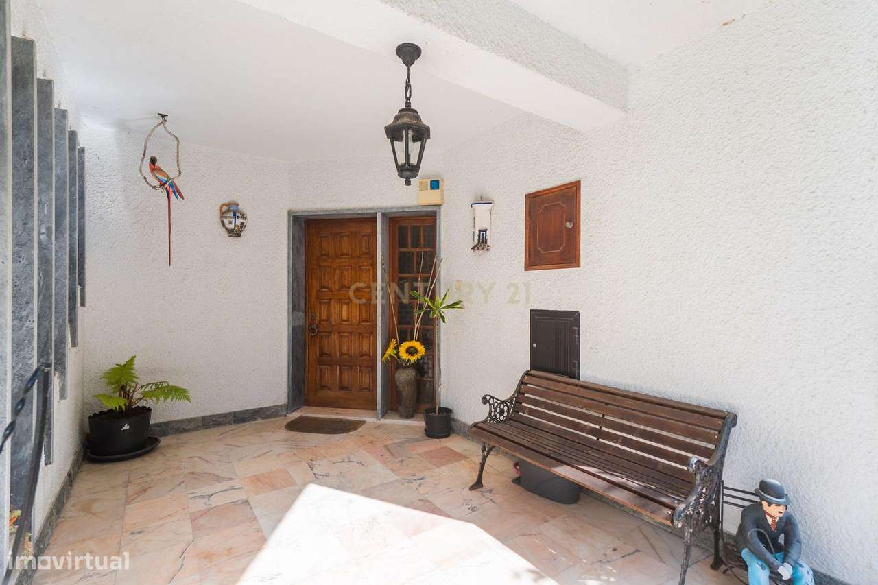 Sintra moradia T5,  lote com 360m2, garagem 65m2-12