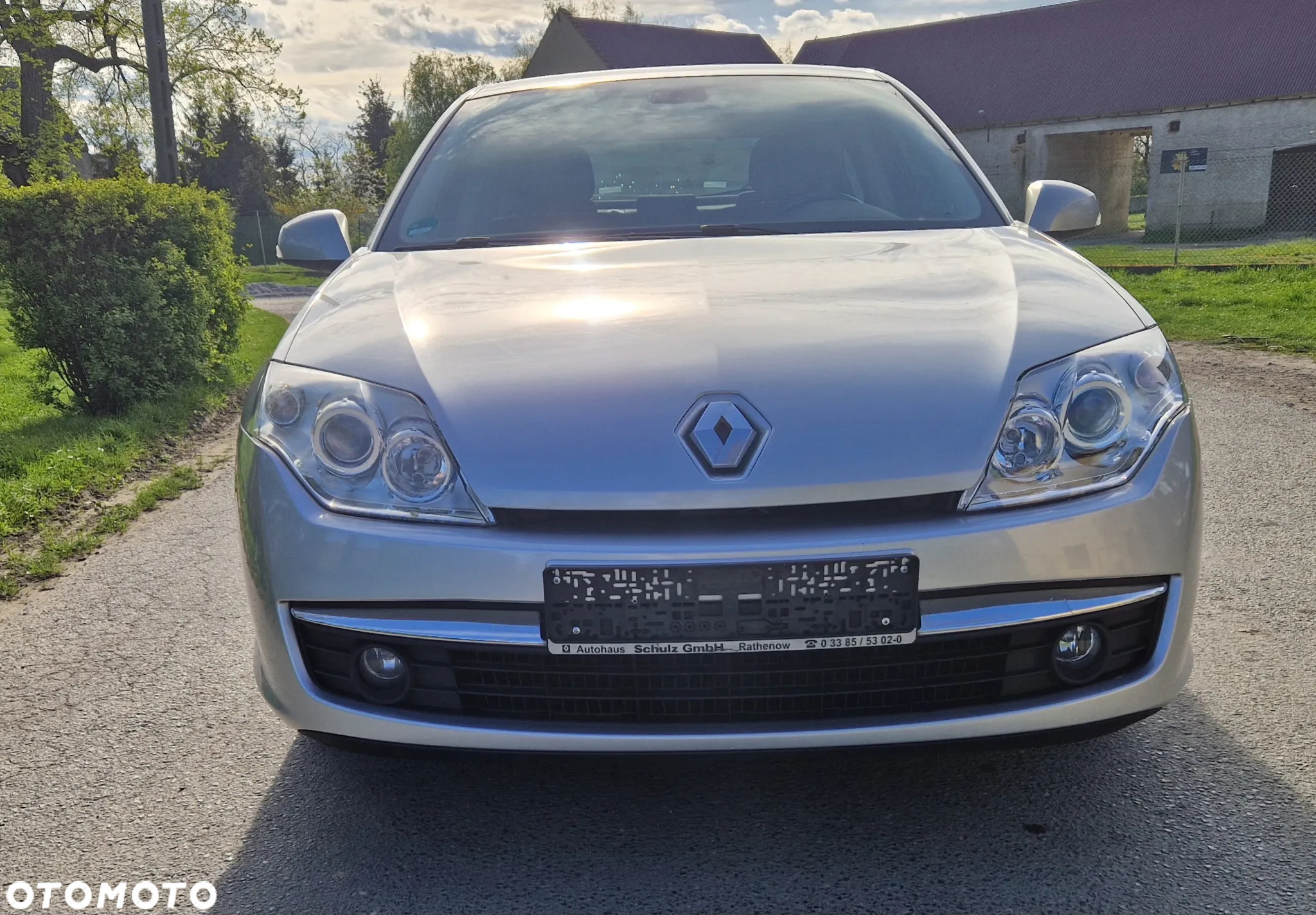 Renault Laguna dCi 110 FAP Limited - 11