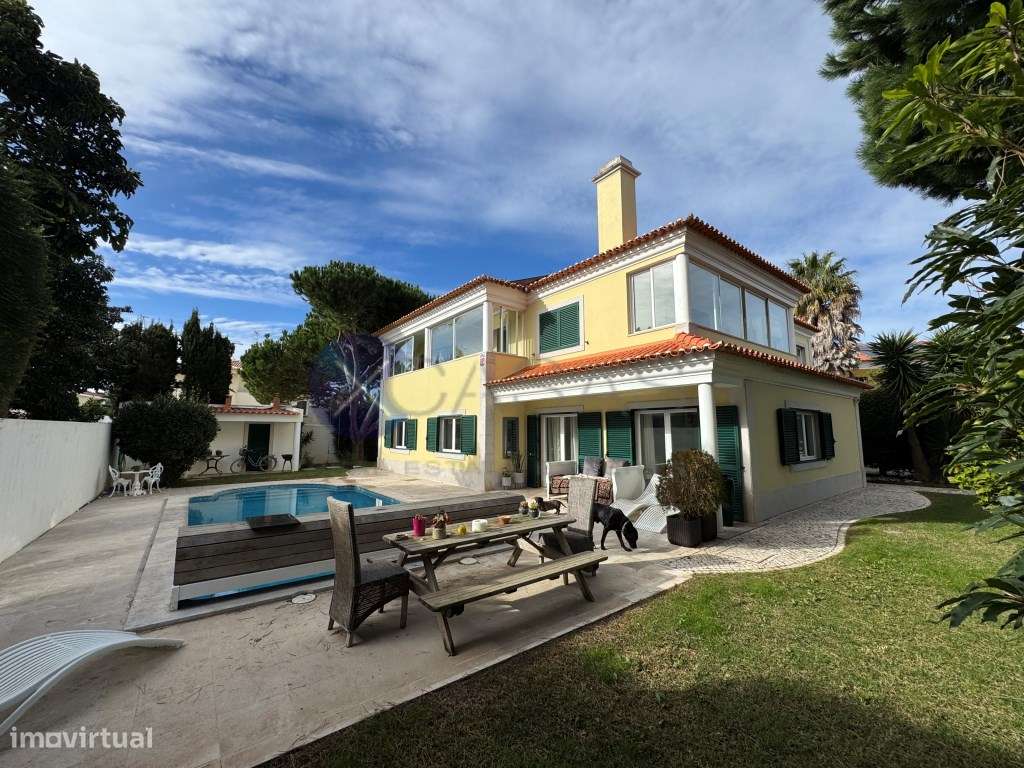 single-family residential building, with a T6 layout, comprising gr...-0