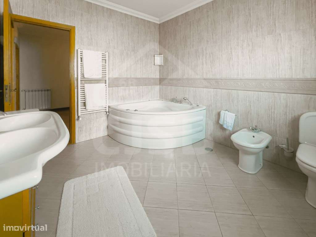 Moradia Isolada T4 em Samora Correia-24