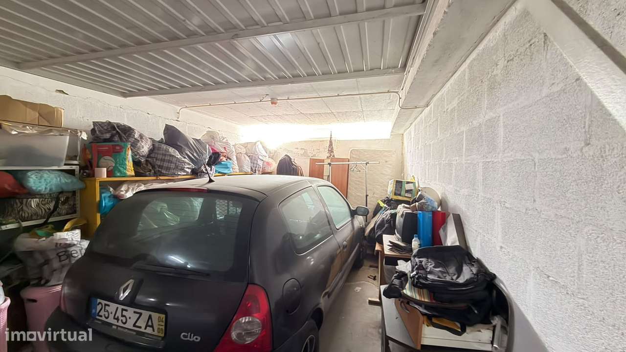 Garagem Fechada c/22 m² | Centro Rio Maior | Excelente Acessibilidade-6