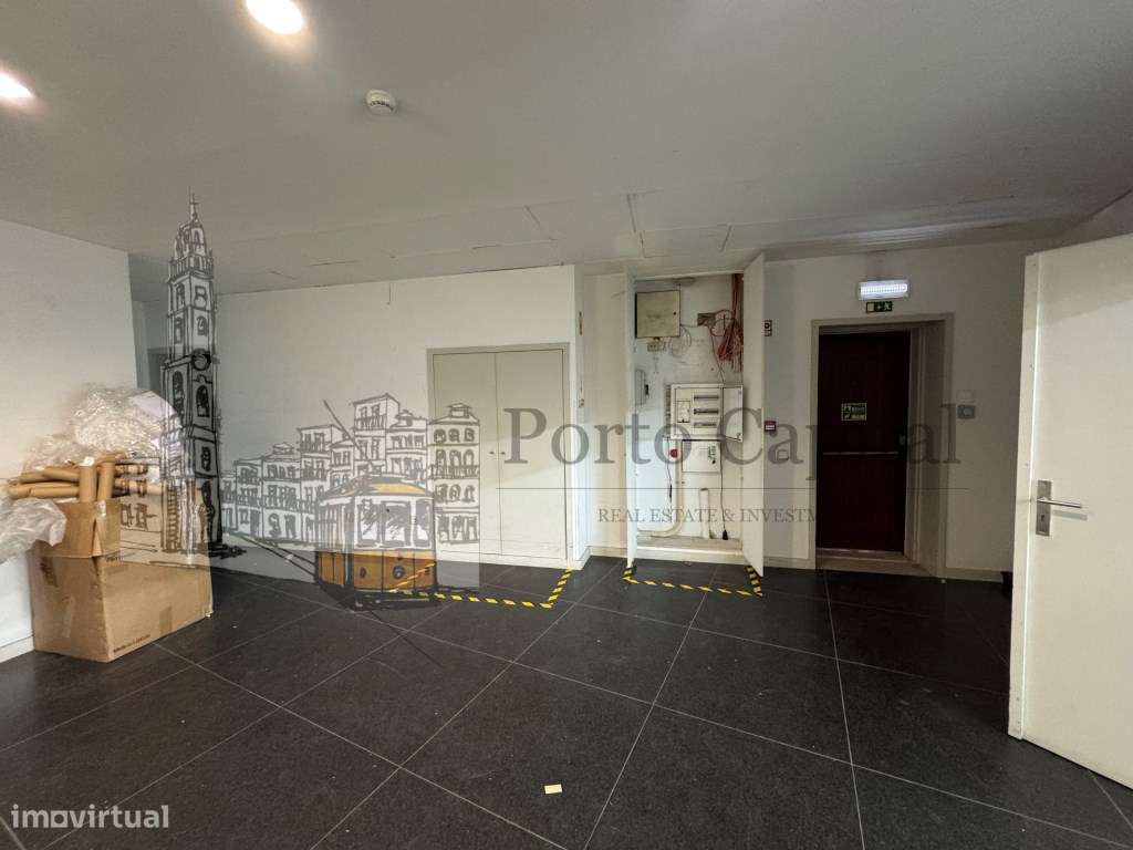 Espaço Comercial + Garagens Excelente Investimento em Leça da Palmeira - Grande imagem: 4/42