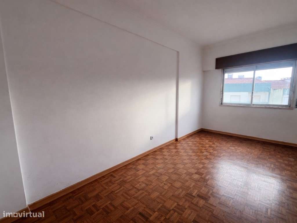 Apartamento T3 com Marquises-8