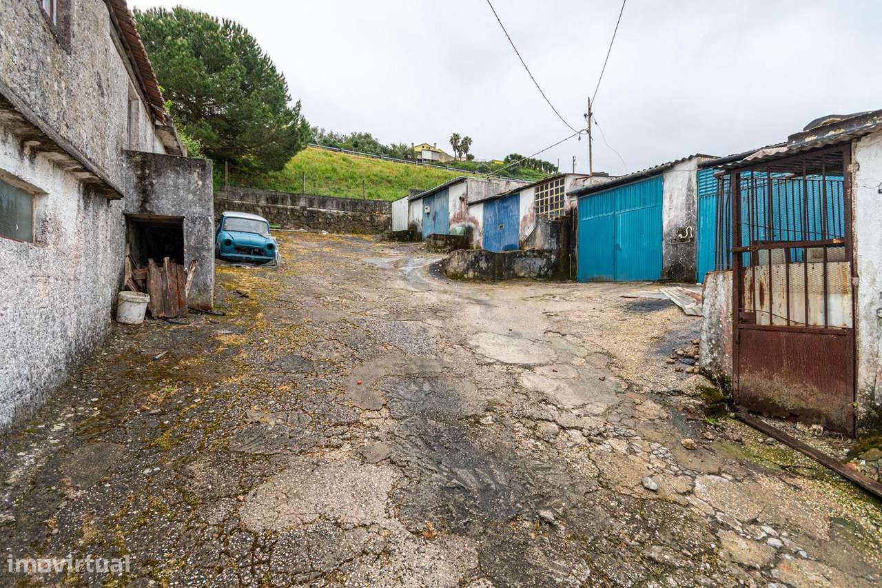 Moradia T3 c/ lote de 2393m2 em Caneças-23