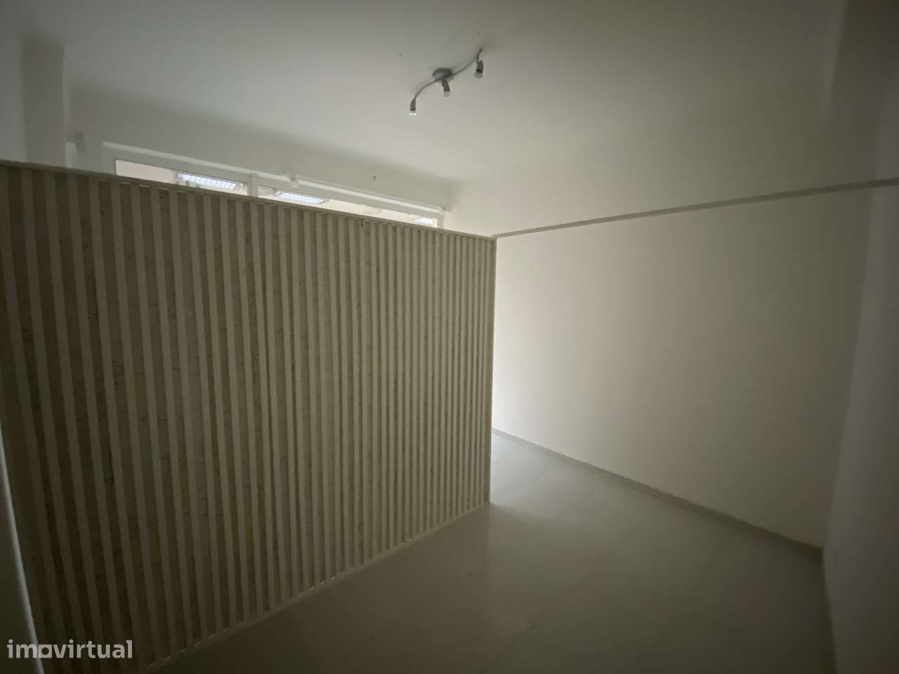 Loja para Arrendamento – Excelente Localização em Portimão - Grande imagem: 4/6