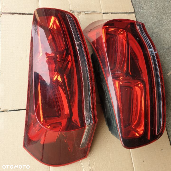 CITROEN C4 PICASSO II LAMPA LEWA PRAWA TYL LED - 2