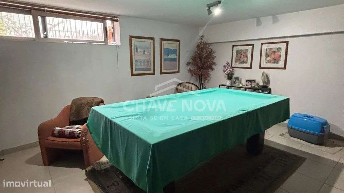 Excelente Moradia T3+1 à venda, apenas a 200 metros de Santo Ovídio.-10